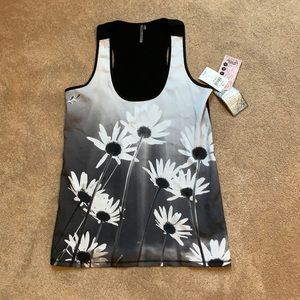 NWT Awake Couture Black/White Daisy Tank Top